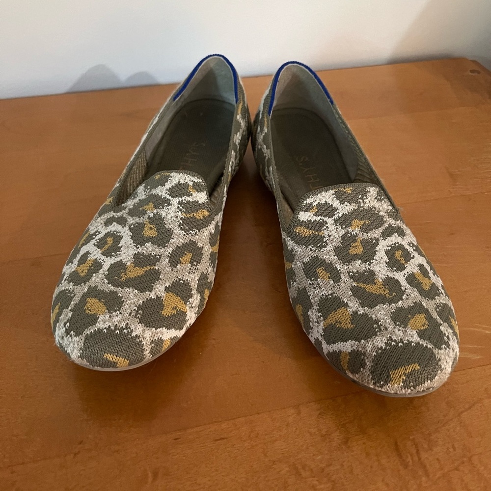 Rothys 10.5 loafer